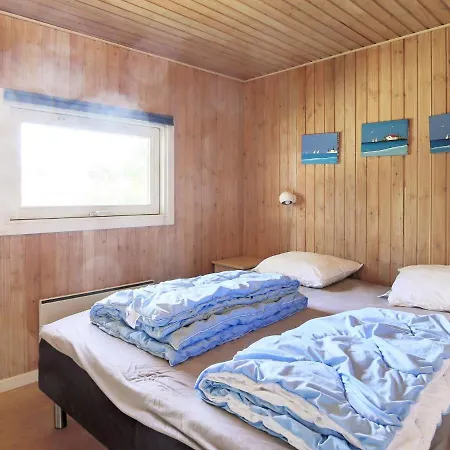 6 Person In J Gerspris 3*